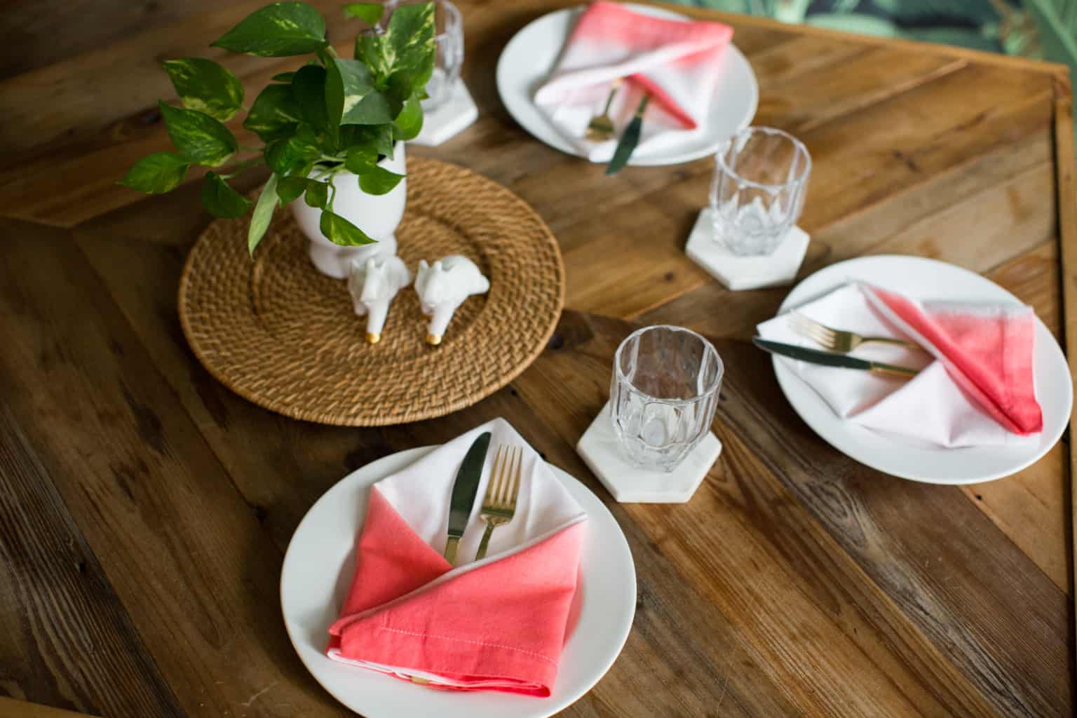 Coral napkins main image 1