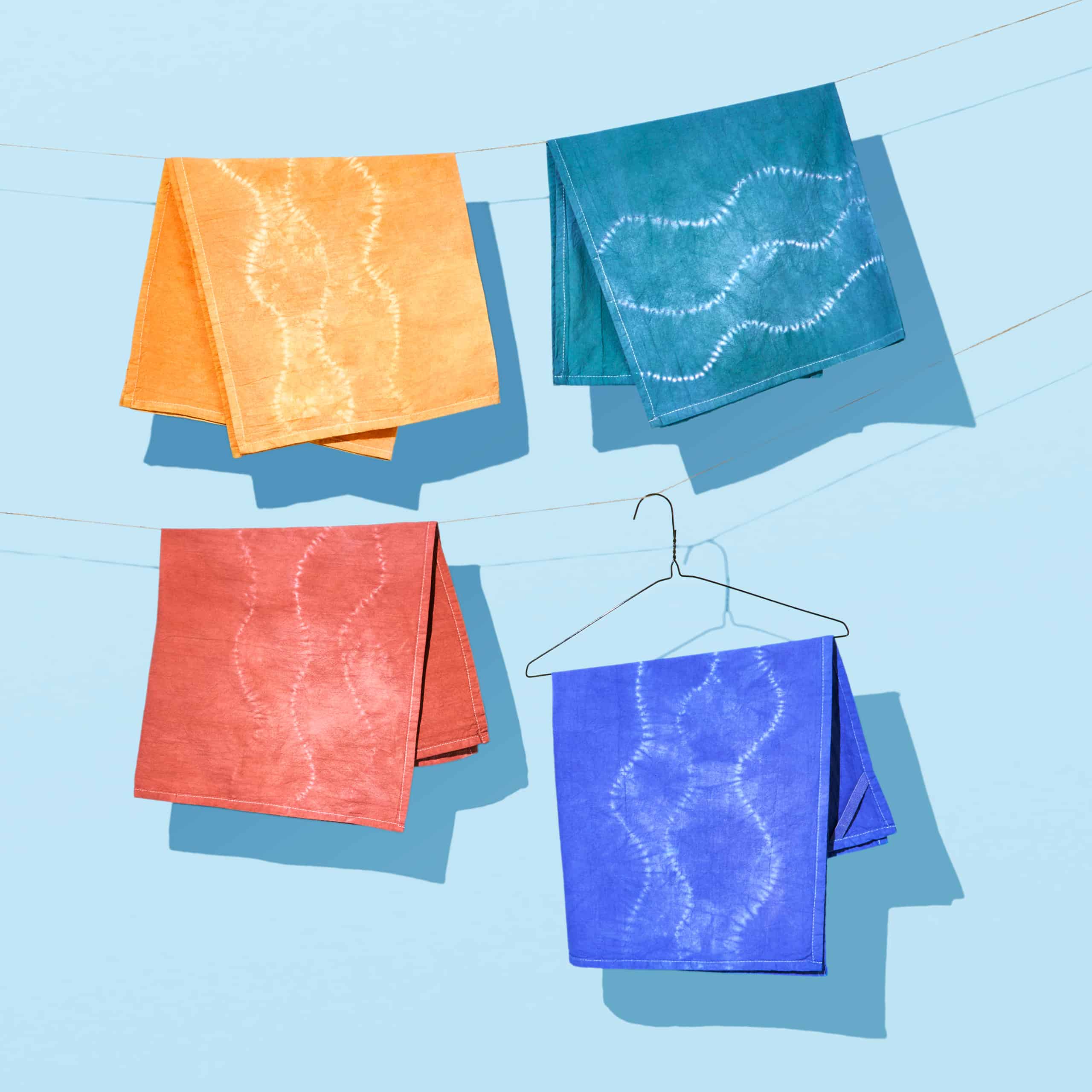 Shibori Stitch Resist Kitchen Towels – Rit Dye