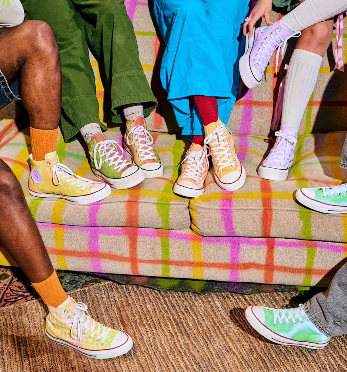 How to Colorblock Your Converse – Rit Dye